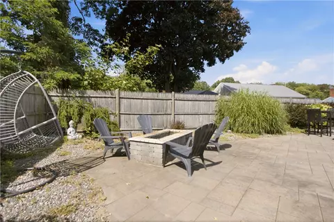 Exterior - 5 Beejay Ct, Warren, RI 02885 photo 12 of 14