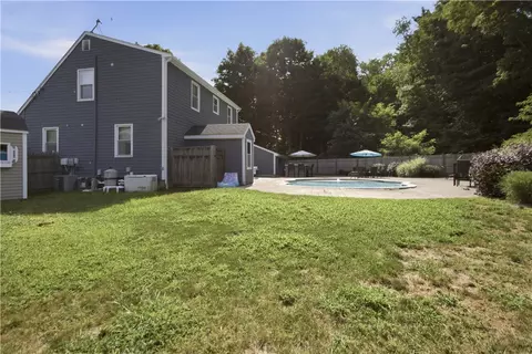 Exterior - 5 Beejay Ct, Warren, RI 02885 photo 13 of 14