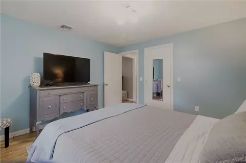 Bedroom - 5 Beejay Ct, Warren, RI 02885 photo 2 of 9