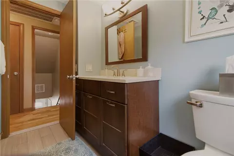 Bath - 5 Beejay Ct, Warren, RI 02885 photo 3 of 3