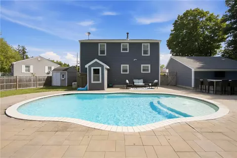 Exterior - 5 Beejay Ct, Warren, RI 02885 photo 11 of 14