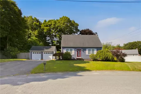Exterior - 5 Beejay Ct, Warren, RI 02885 photo 1 of 14