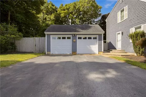 Exterior - 5 Beejay Ct, Warren, RI 02885 photo 4 of 14