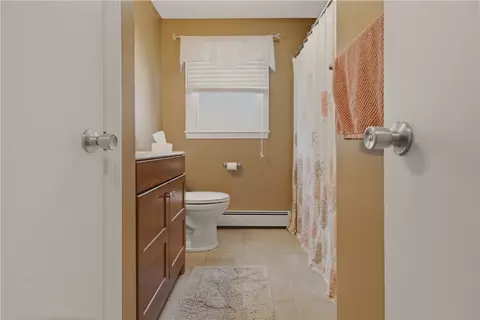 Entry Way - 5 Beejay Ct, Warren, RI 02885 photo 1 of 1