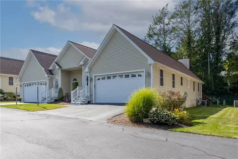 1421 Douglas Ave #L, North Providence, RI 02904