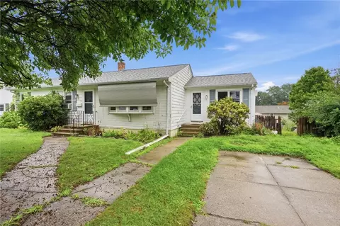 51 Argonne St, Johnston, RI 02919