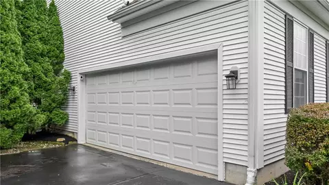 Exterior - 68 Castle Rocks Rd, Warwick, RI 02886 photo 11 of 11