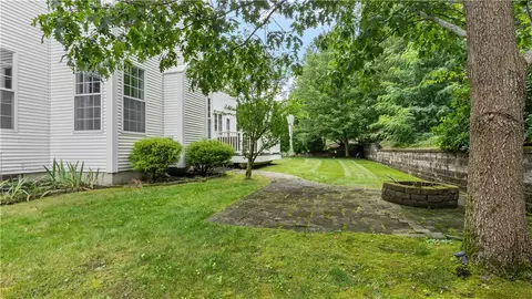 Exterior - 68 Castle Rocks Rd, Warwick, RI 02886 photo 7 of 11