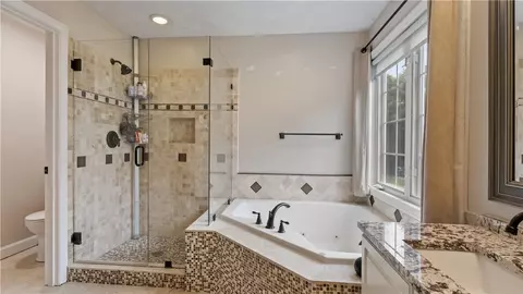 Bath - 68 Castle Rocks Rd, Warwick, RI 02886 photo 3 of 6