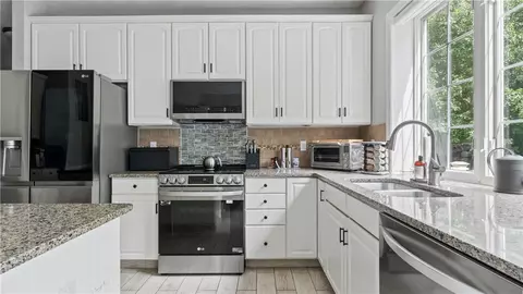 Kitchen - 68 Castle Rocks Rd, Warwick, RI 02886 photo 2 of 2