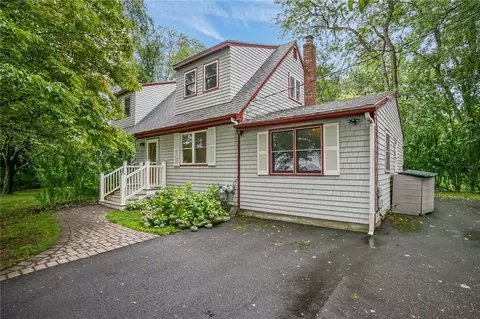 57 Bancroft Dr, Portsmouth, RI 02871