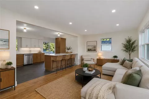 Living - 6 Holmes St, Westerly, RI 02891 photo 1 of 4