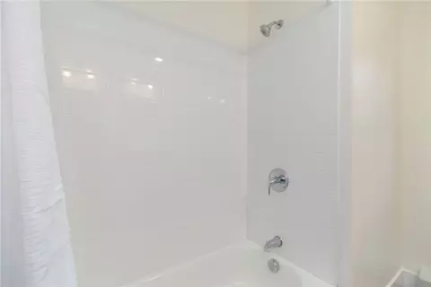 Bath - 6 Holmes St, Westerly, RI 02891 photo 2 of 3