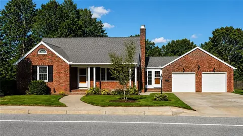 415 George Waterman Rd, Johnston, RI 02919