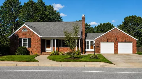 415 George Waterman Rd, Johnston, RI 02919