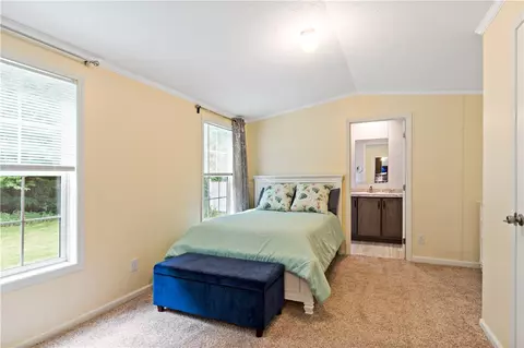Bedroom - 38 Diamond Rd, Glocester, RI 02814 photo 1 of 8