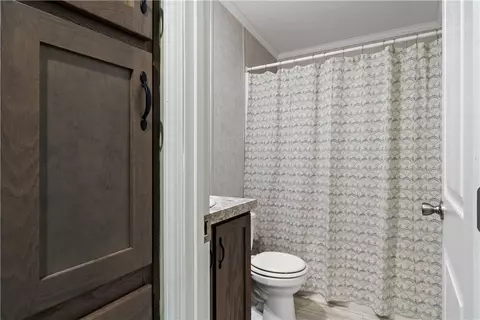 Bath - 38 Diamond Rd, Glocester, RI 02814 photo 2 of 4