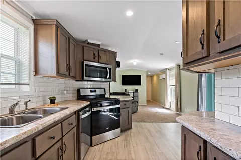 Kitchen - 38 Diamond Rd, Glocester, RI 02814 photo 4 of 6