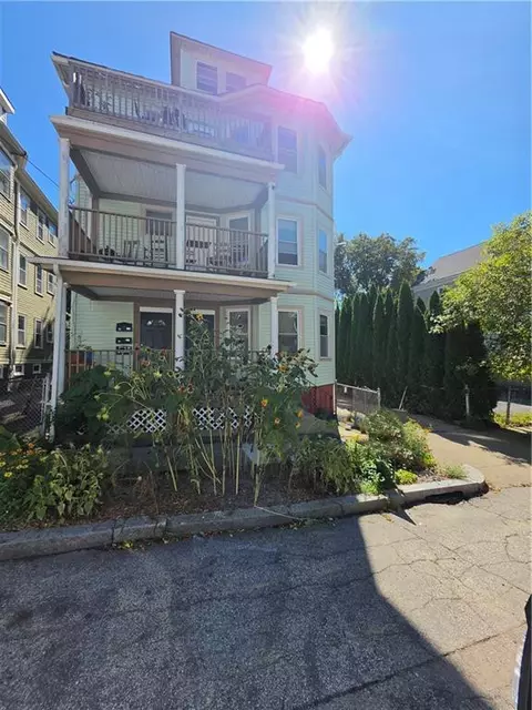 45 Carrington Ave, Providence, RI 02906