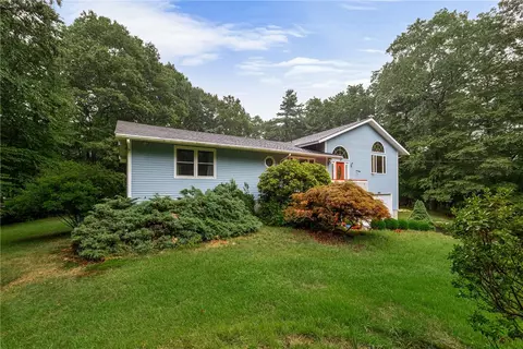 2157 Middle Rd, East Greenwich, RI 02818
