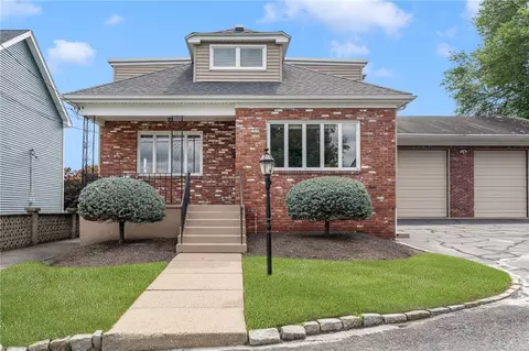 24 Tacoma St, Cranston, RI 02920