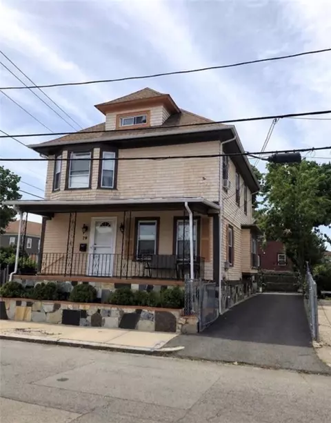 79 Barrows St, Providence, RI 02909