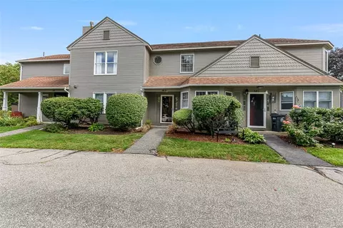 58 Needle Grove Pt #B, North Providence, RI 02904