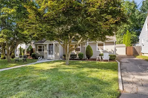 89 Interlocken Rd, East Providence, RI 02914