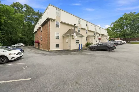 380 Sunset Ave, North Providence, RI 02904