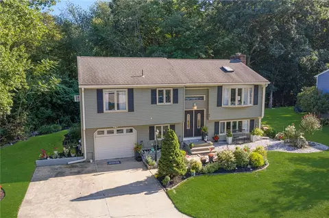65 Marco Dr, West Warwick, RI 02893