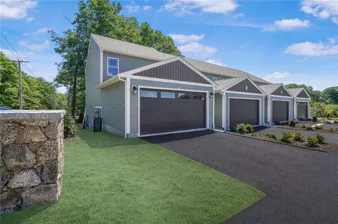 7 Trinity Way, Johnston, RI 02919