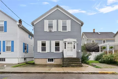 31 Slocum St, Newport, RI 02840