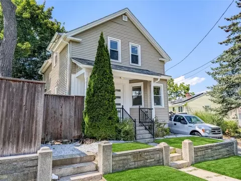 184 Cumberland St, Providence, RI 02908