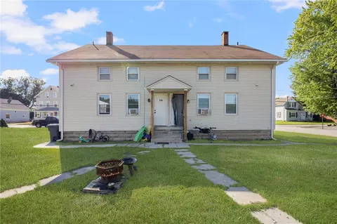 Exterior - 54 Blackburn St, Warwick, RI 02886 photo 9 of 10