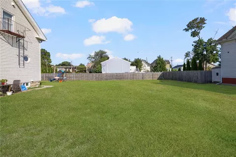 Exterior - 54 Blackburn St, Warwick, RI 02886 photo 6 of 10