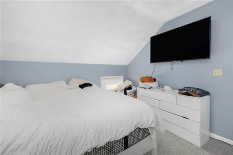 Bedroom - 54 Blackburn St, Warwick, RI 02886 photo 3 of 3