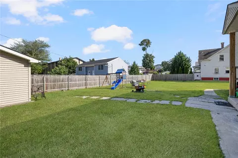 Exterior - 54 Blackburn St, Warwick, RI 02886 photo 4 of 10