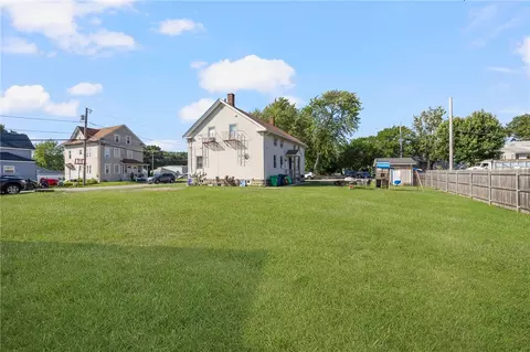 Exterior - 54 Blackburn St, Warwick, RI 02886 photo 5 of 10