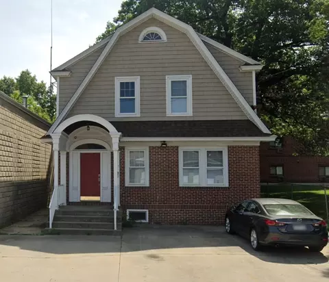 457 Douglas Ave, Providence, RI 02908