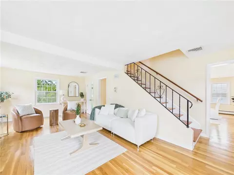 Living - 83 Sandro Dr, Warwick, RI 02886 photo 6 of 10