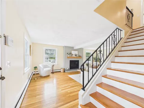 Living - 83 Sandro Dr, Warwick, RI 02886 photo 5 of 10
