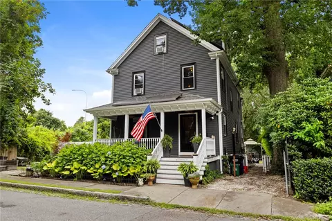 126 Second St, Newport, RI 02840