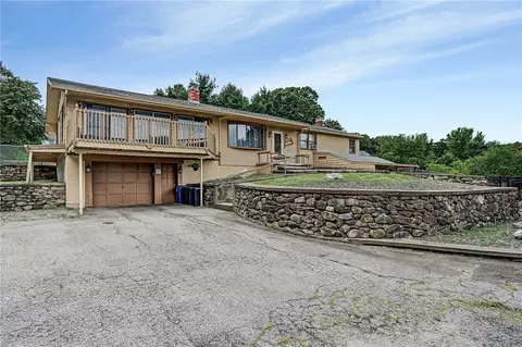 26 Lillian Rd, Johnston, RI 02919