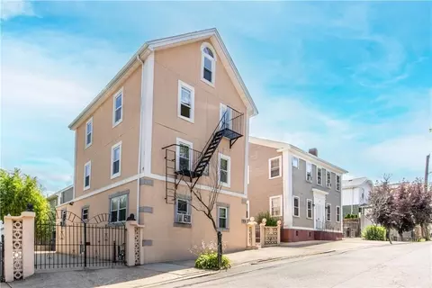 73 Trenton St, Providence, RI 02906