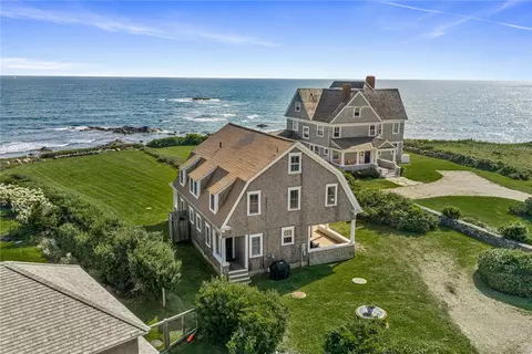 5 Kempton Pl, Little Compton, RI 02837