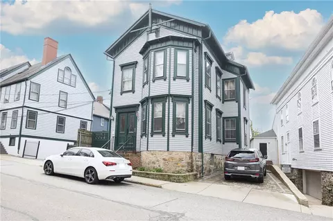 85 Mill St #3, Newport, RI 02840