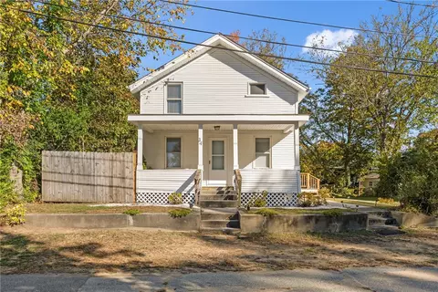 34 Read Ave, Barrington, RI 02806
