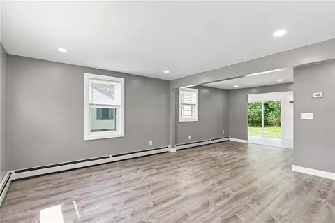 Living - 53 Pell Ave, Warwick, RI 02888 photo 2 of 3