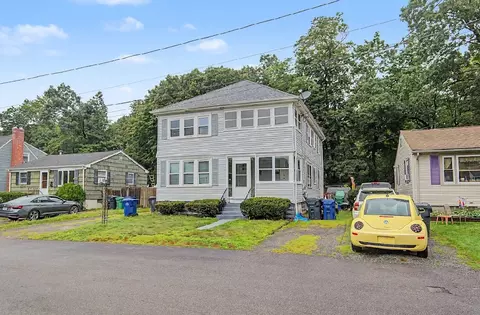 69 Hull St, Warwick, RI 02888