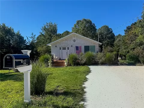 52 Elm Rd, South Kingstown, RI 02879